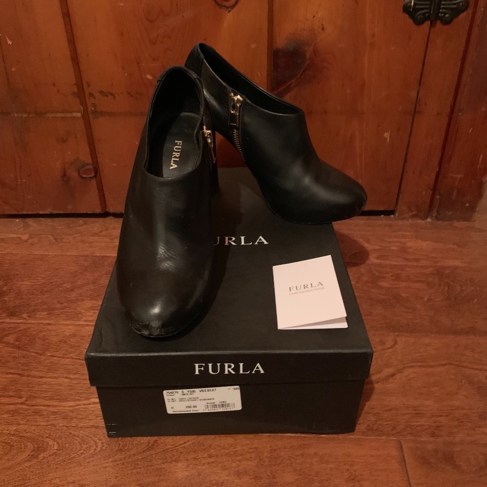 Furla black leather booties size 36 (6.5)